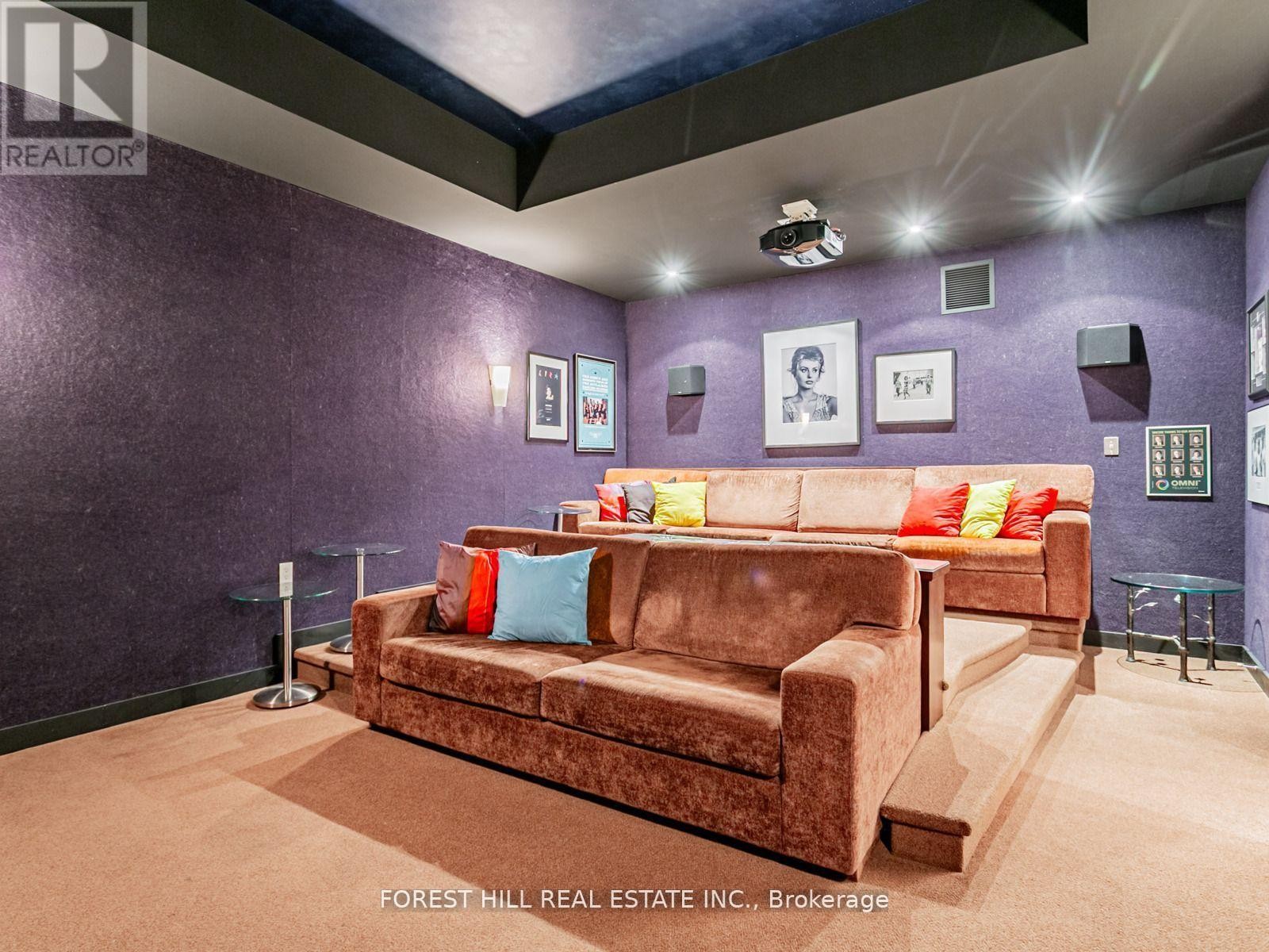 












7 CEDARWOOD AVENUE

,
Toronto (Bridle Path-Sunnybrook-York Mills),




Ontario
M2L1L7

