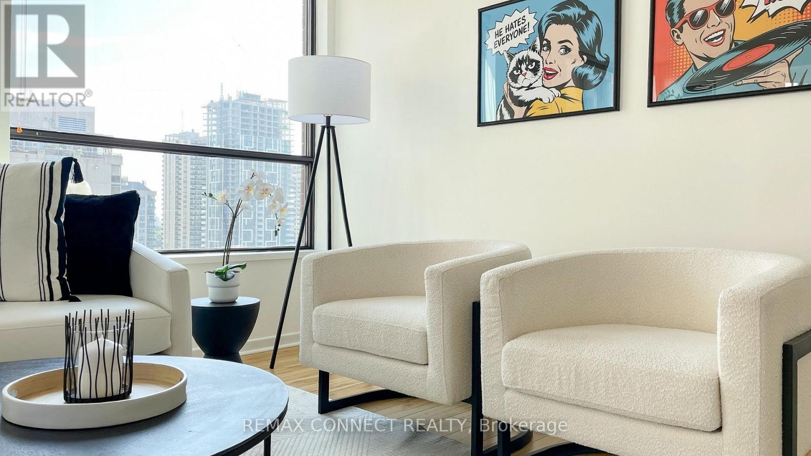 












1002 - 47 ST CLAIR AVENUE W

,
Toronto (Yonge-St. Clair),




Ontario
M4V3A5

