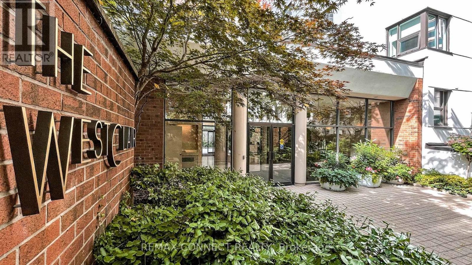 












1002 - 47 ST CLAIR AVENUE W

,
Toronto (Yonge-St. Clair),




Ontario
M4V3A5

