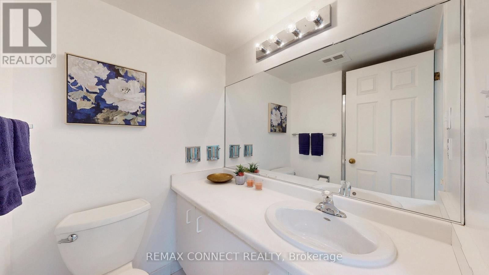 












1002 - 47 ST CLAIR AVENUE W

,
Toronto (Yonge-St. Clair),




Ontario
M4V3A5

