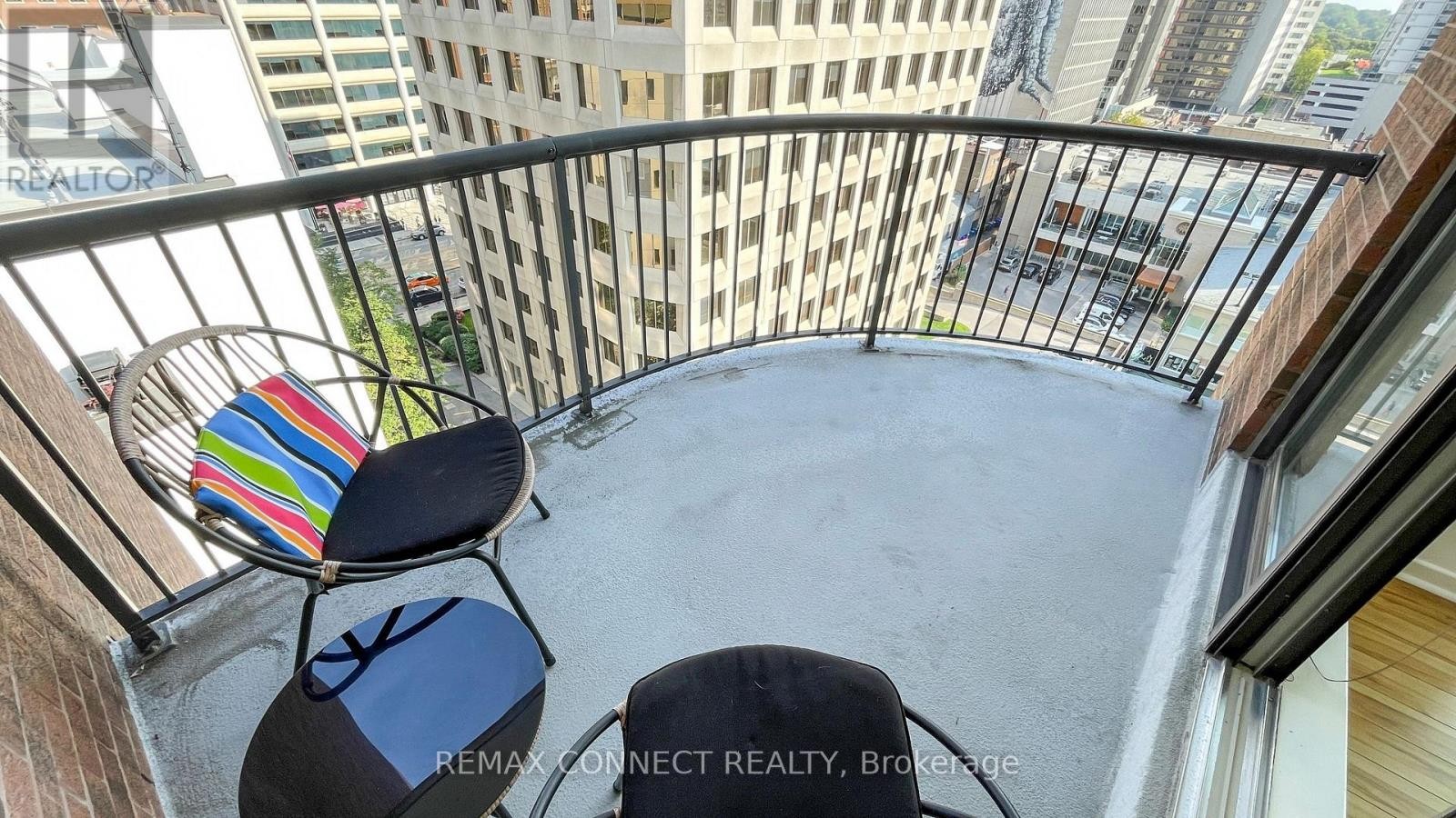 












1002 - 47 ST CLAIR AVENUE W

,
Toronto (Yonge-St. Clair),




Ontario
M4V3A5

