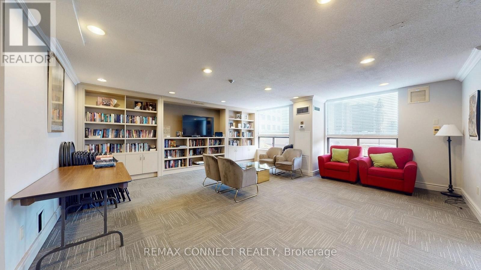 












1002 - 47 ST CLAIR AVENUE W

,
Toronto (Yonge-St. Clair),




Ontario
M4V3A5

