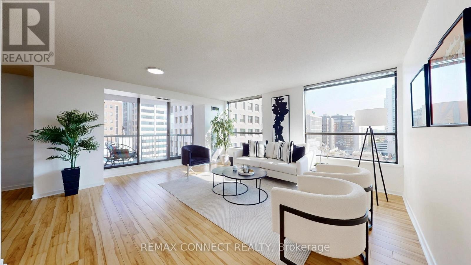 












1002 - 47 ST CLAIR AVENUE W

,
Toronto (Yonge-St. Clair),




Ontario
M4V3A5

