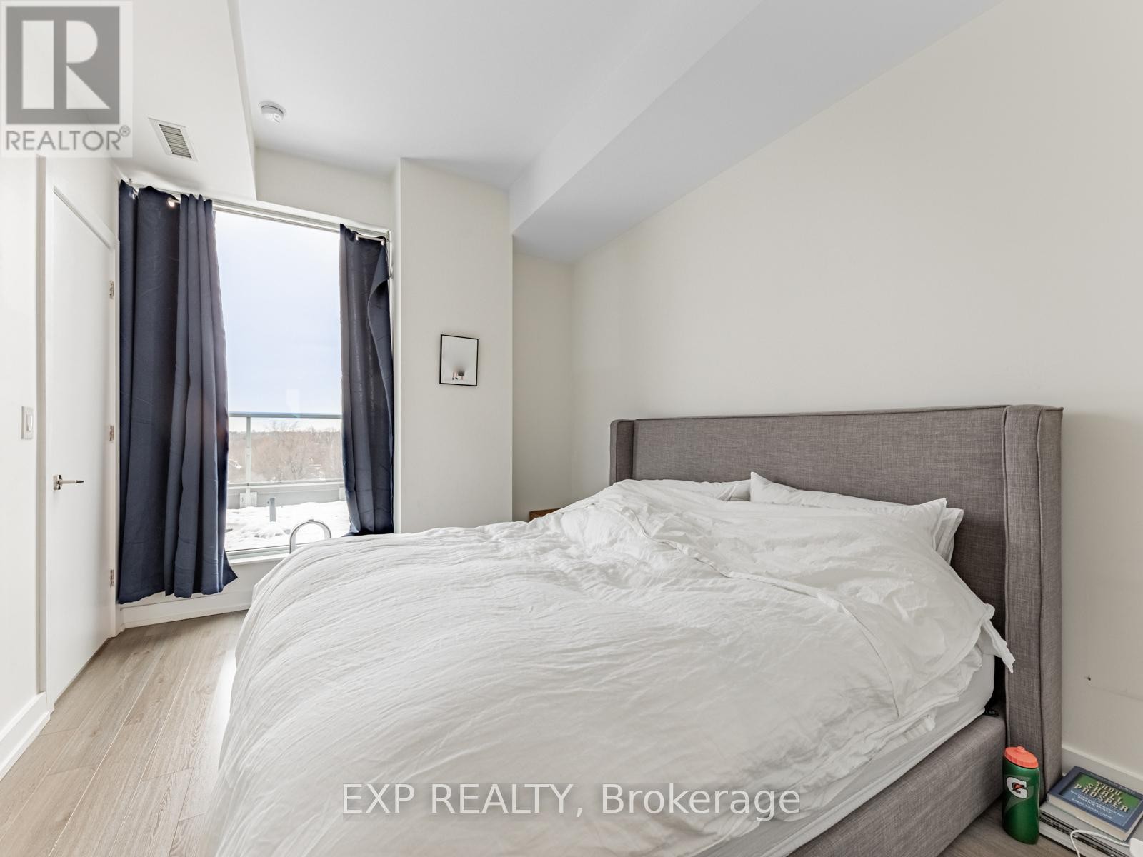 












811 - 6 PARKWOOD AVENUE

,
Toronto (Casa Loma),




Ontario
M4V1V1

