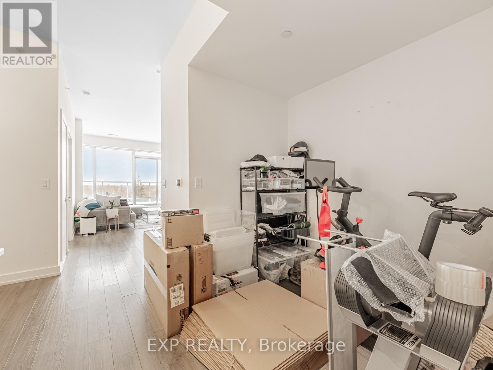 












811 - 6 PARKWOOD AVENUE

,
Toronto (Casa Loma),




Ontario
M4V1V1

