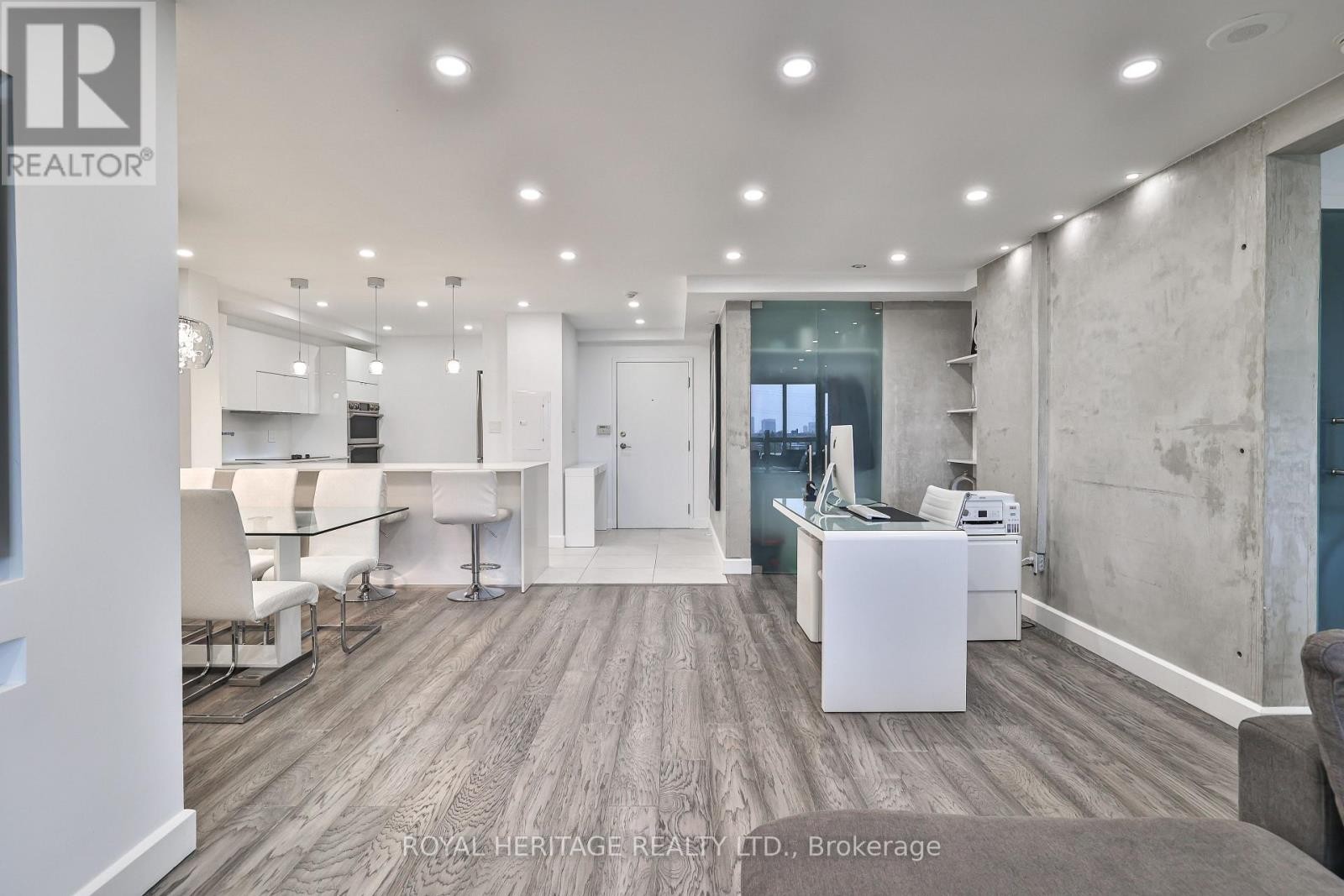 












801 - 10 TORRESDALE AVENUE

,
Toronto (Westminster-Branson),




Ontario
M2R3V8

