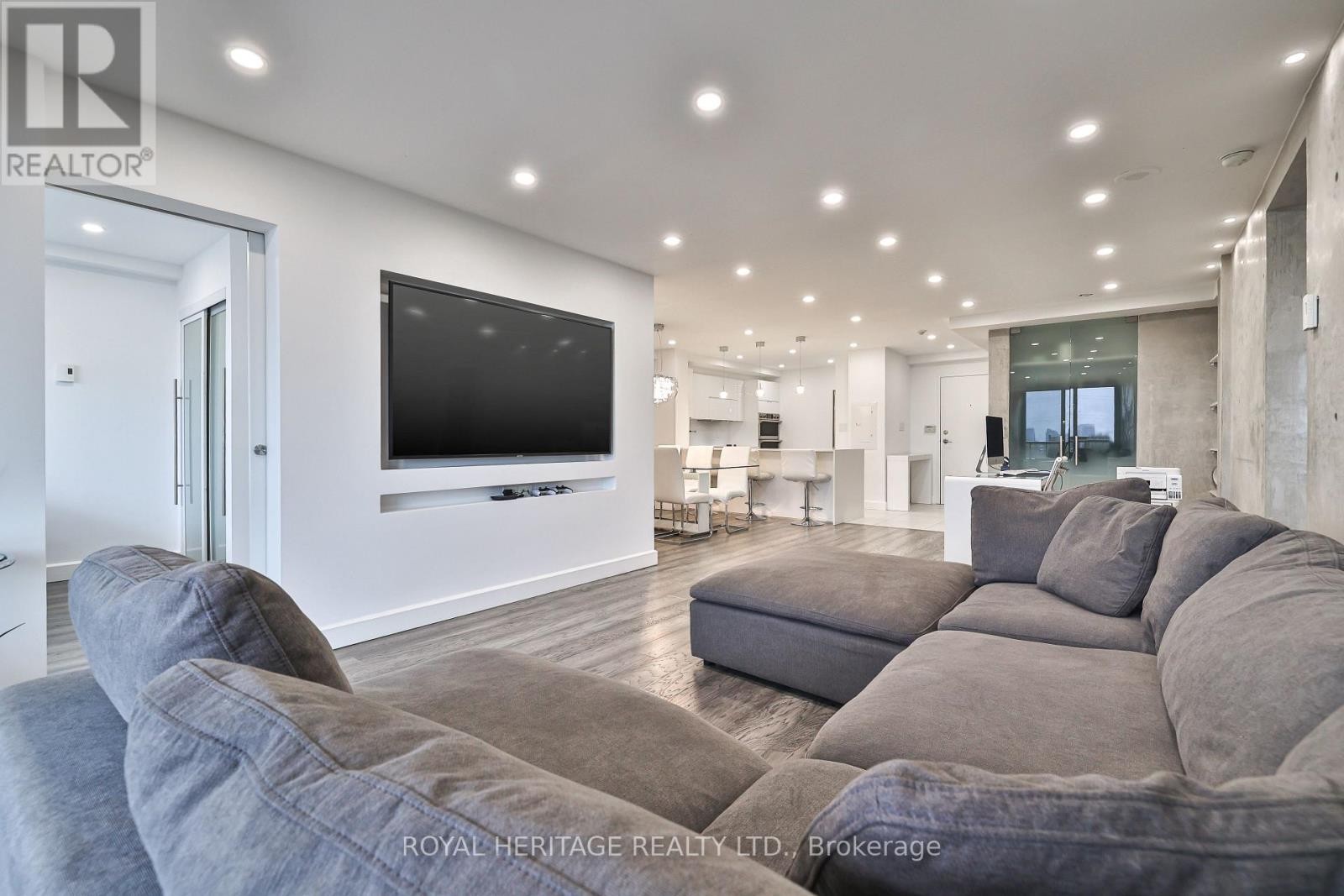 












801 - 10 TORRESDALE AVENUE

,
Toronto (Westminster-Branson),




Ontario
M2R3V8

