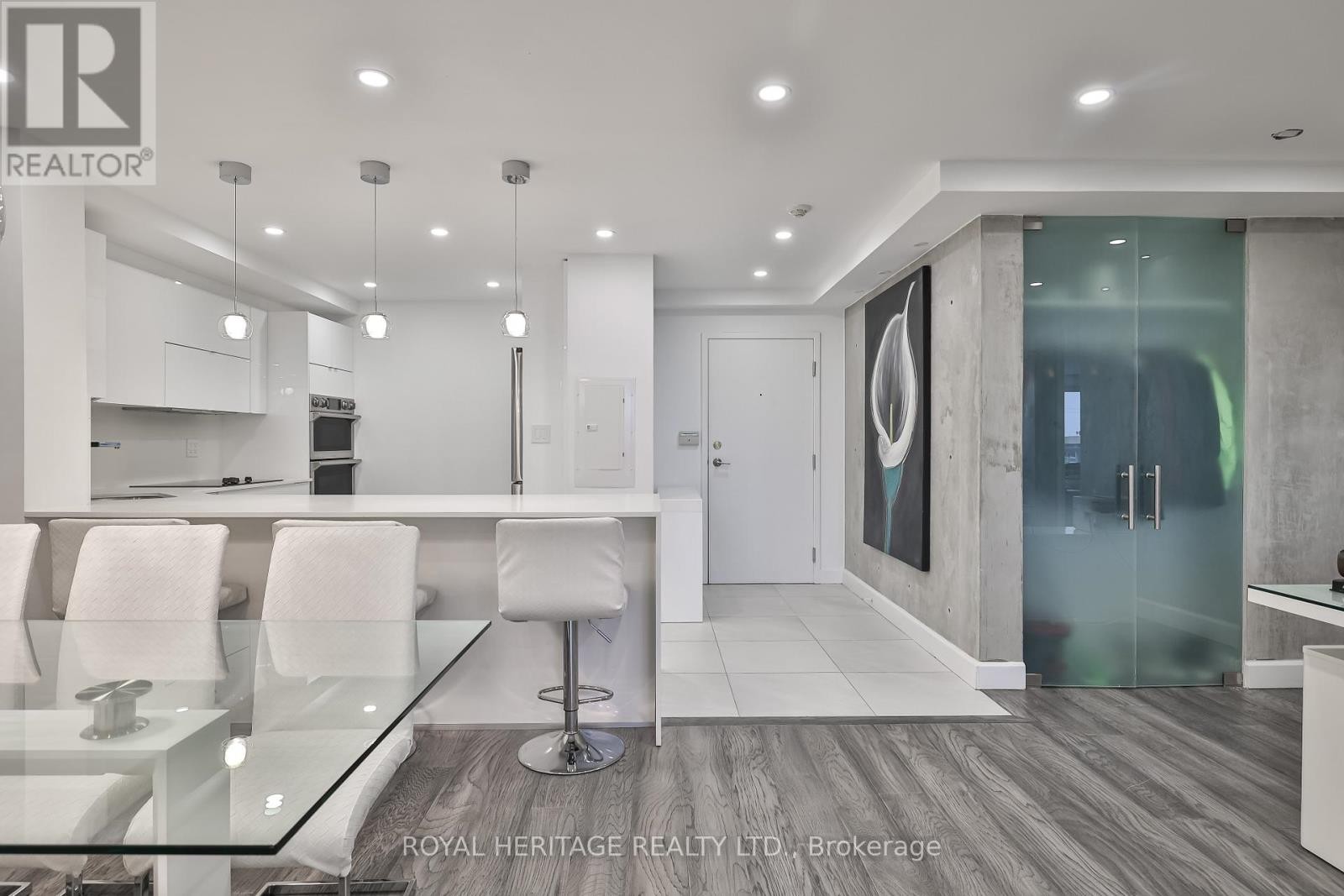 












801 - 10 TORRESDALE AVENUE

,
Toronto (Westminster-Branson),




Ontario
M2R3V8

