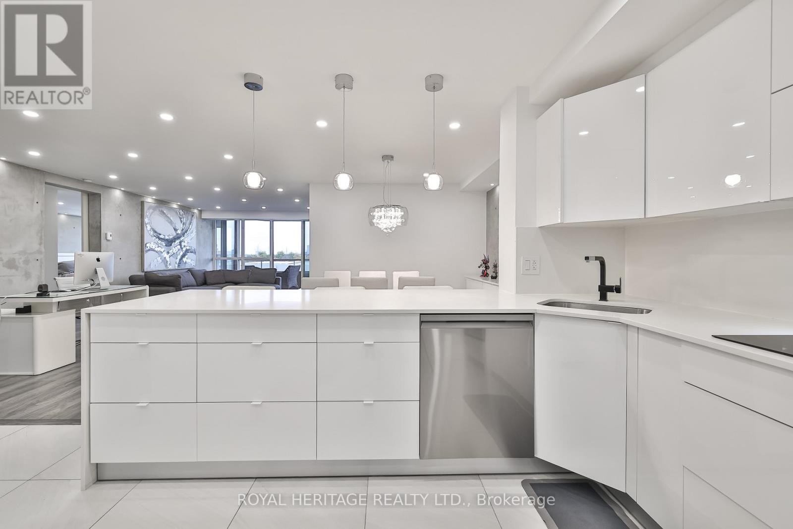 












801 - 10 TORRESDALE AVENUE

,
Toronto (Westminster-Branson),




Ontario
M2R3V8

