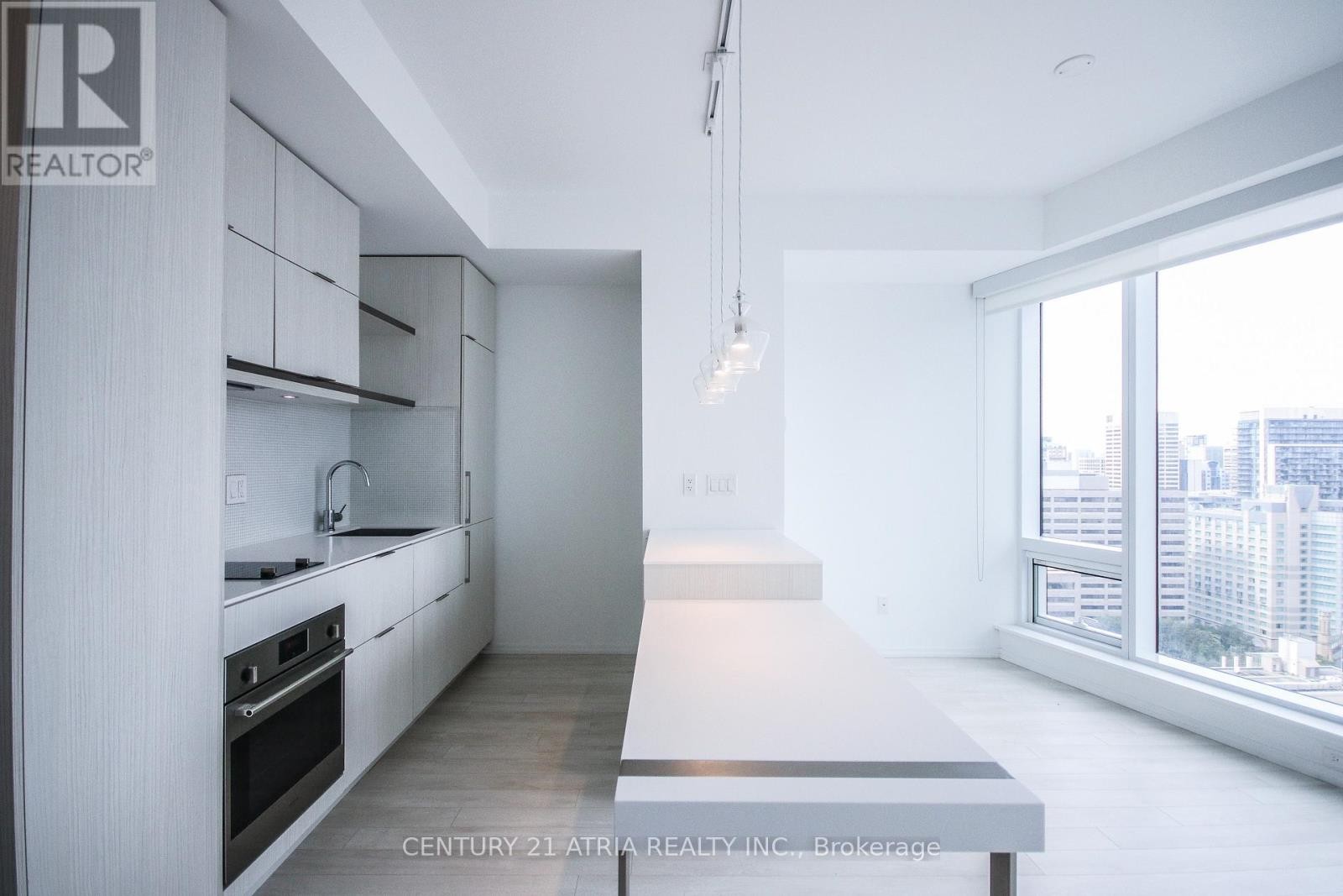 












1913 - 197 YONGE STREET

,
Toronto (Church-Yonge Corridor),




Ontario
M5B0C1

