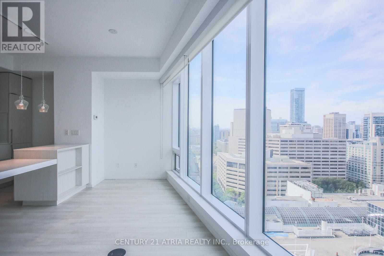 












1913 - 197 YONGE STREET

,
Toronto (Church-Yonge Corridor),




Ontario
M5B0C1

