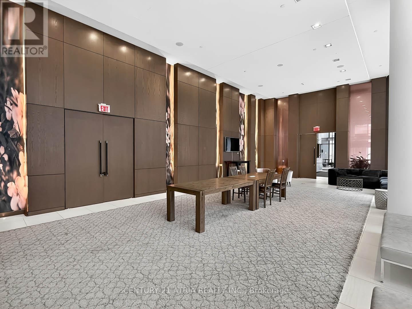 












2703 - 121 MCMAHON DRIVE

,
Toronto (Bayview Village),




Ontario
M2K0C1

