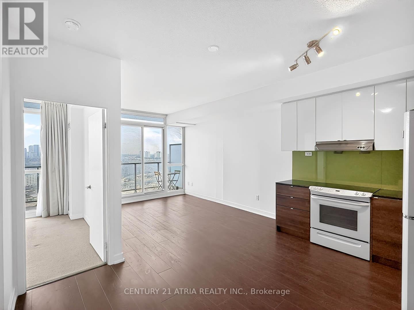 












2703 - 121 MCMAHON DRIVE

,
Toronto (Bayview Village),




Ontario
M2K0C1

