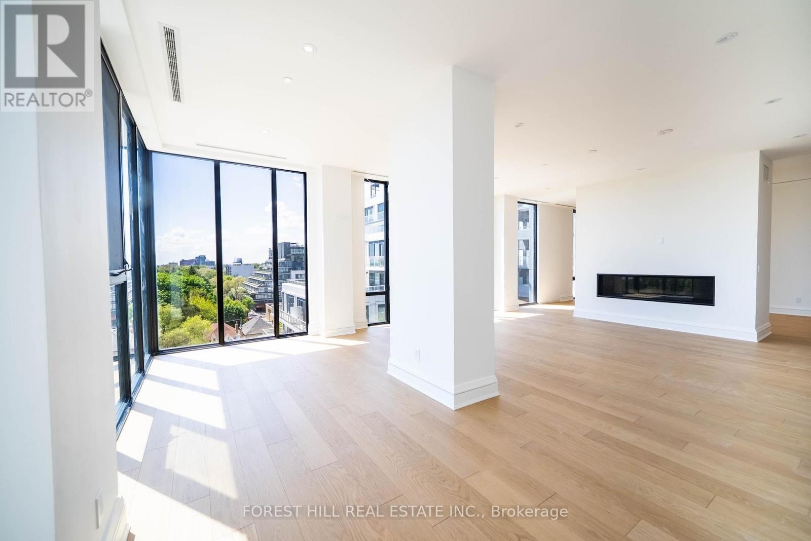 












6A - 2010 BATHURST STREET

,
Toronto (Humewood-Cedarvale),




Ontario
M5P0A8

