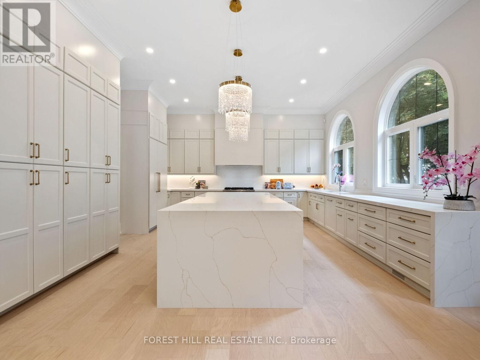 












150 HOLCOLM ROAD

,
Toronto (Willowdale West),




Ontario
M2N2E2

