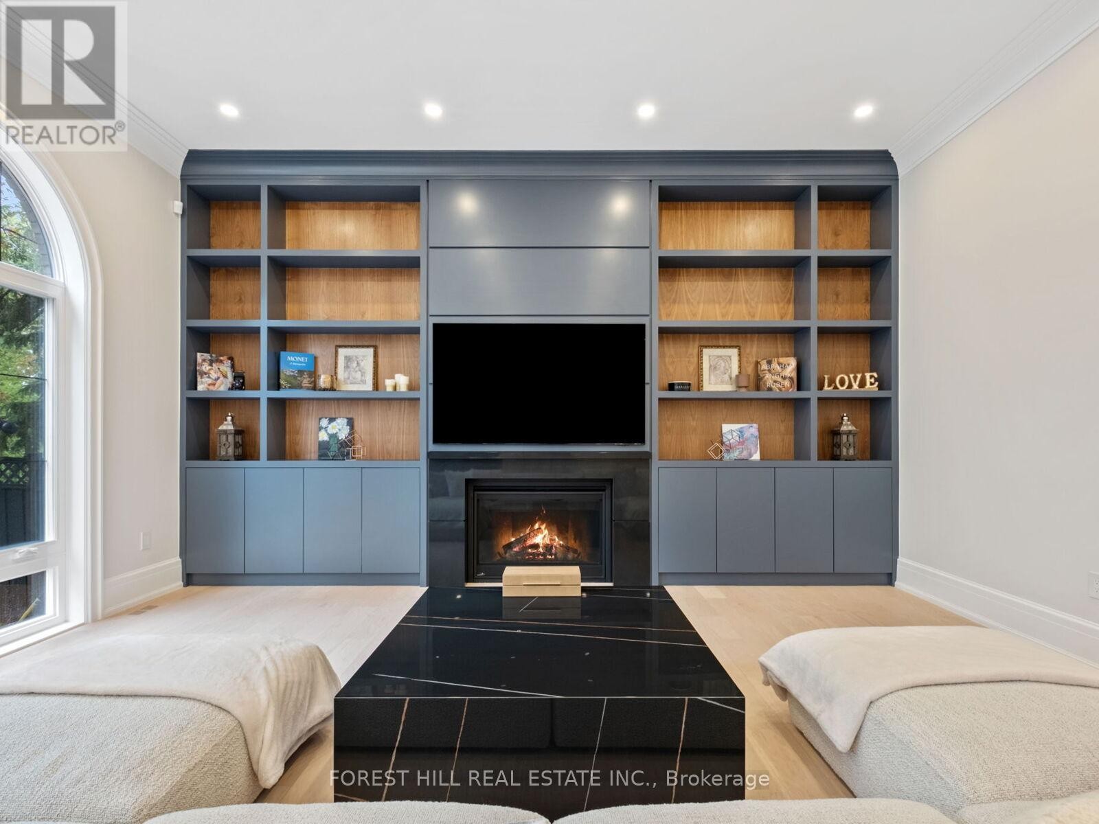 












150 HOLCOLM ROAD

,
Toronto (Willowdale West),




Ontario
M2N2E2

