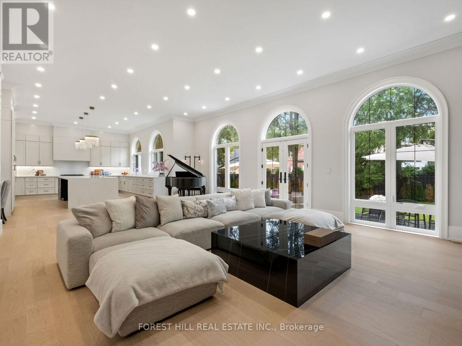 












150 HOLCOLM ROAD

,
Toronto (Willowdale West),




Ontario
M2N2E2

