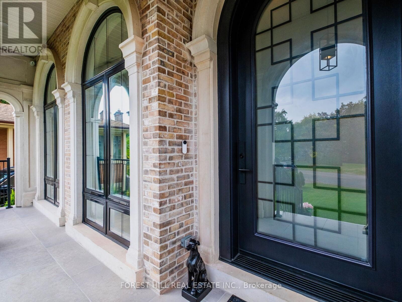 












150 HOLCOLM ROAD

,
Toronto (Willowdale West),




Ontario
M2N2E2

