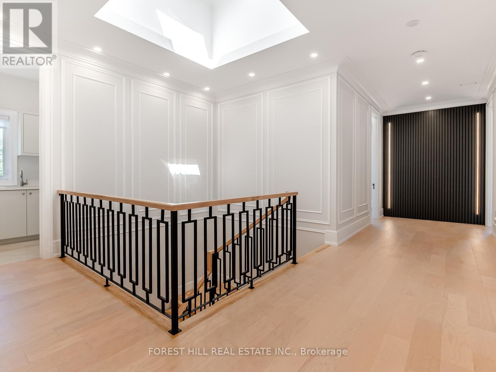 












150 HOLCOLM ROAD

,
Toronto (Willowdale West),




Ontario
M2N2E2

