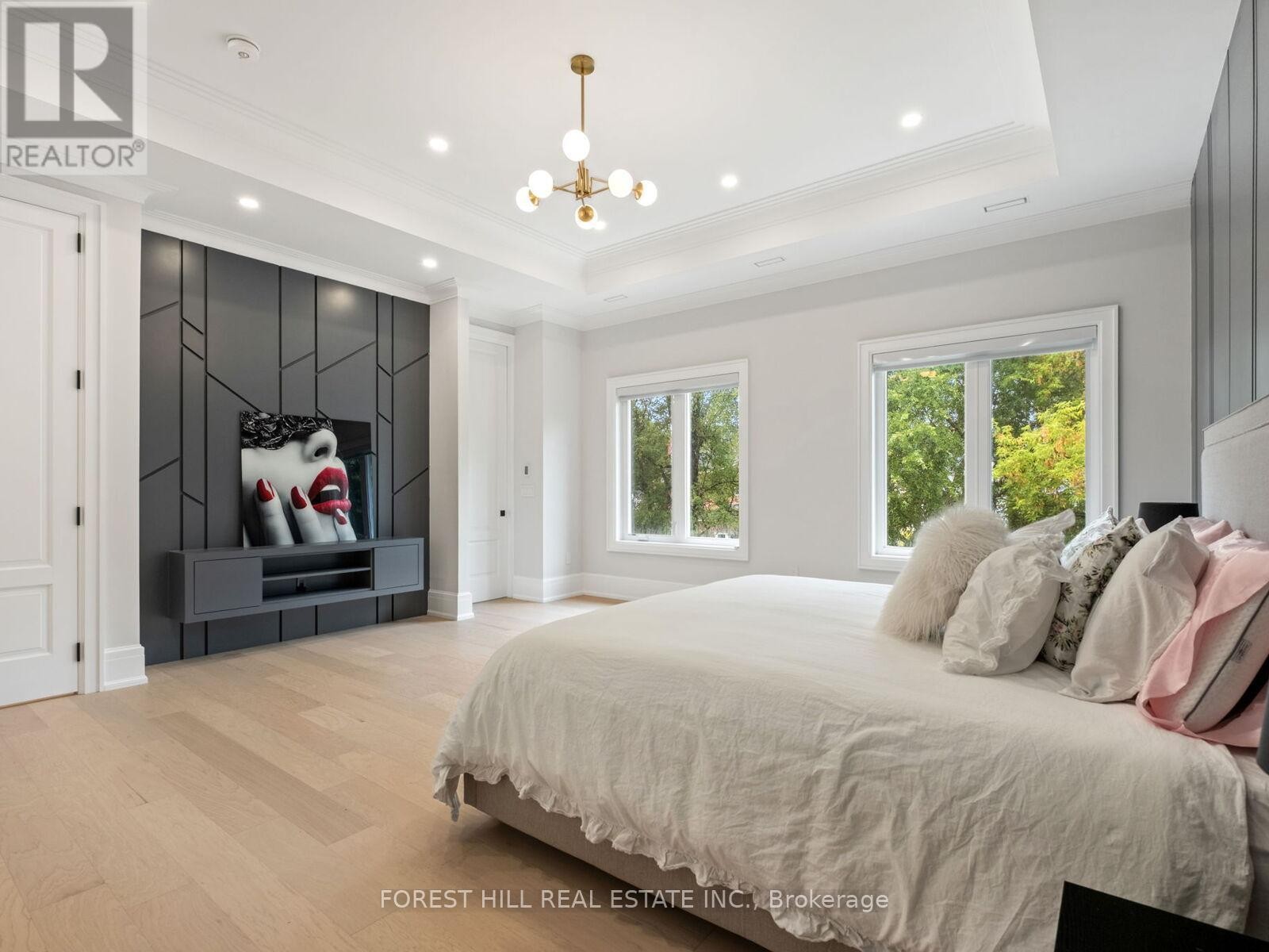 












150 HOLCOLM ROAD

,
Toronto (Willowdale West),




Ontario
M2N2E2

