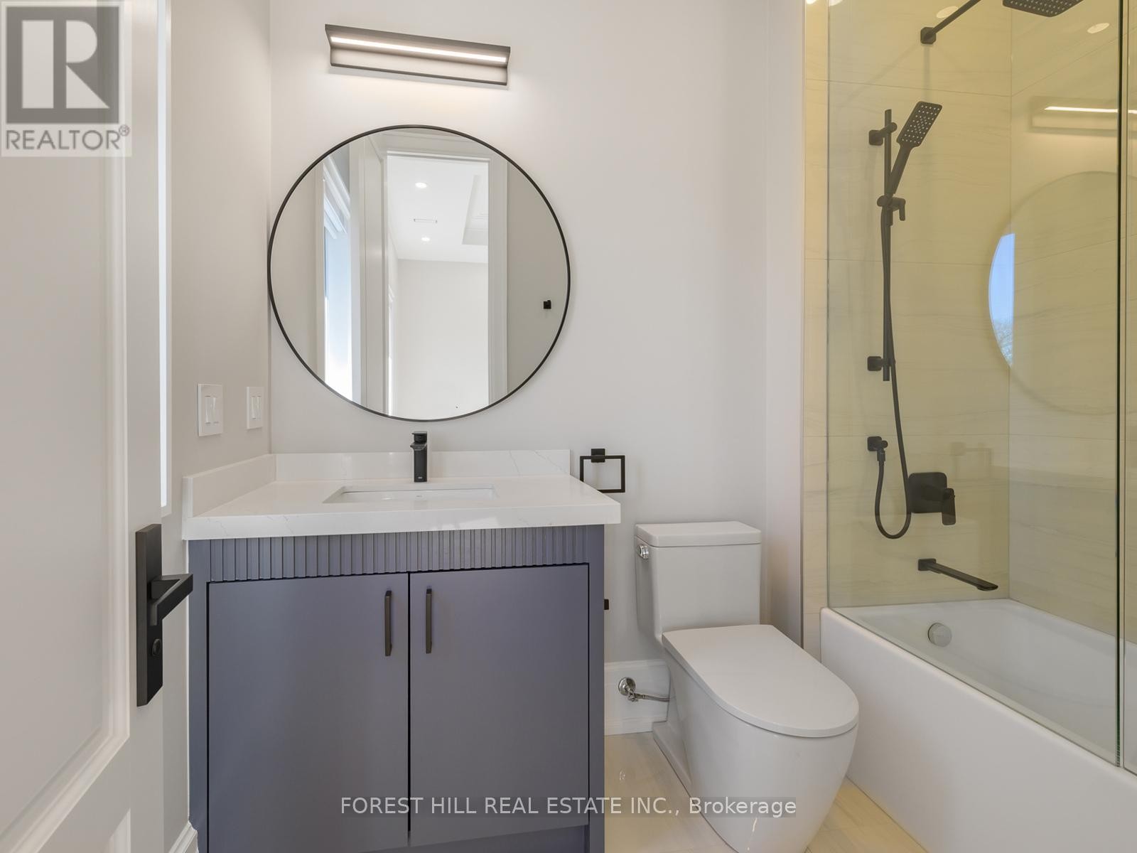 












150 HOLCOLM ROAD

,
Toronto (Willowdale West),




Ontario
M2N2E2

