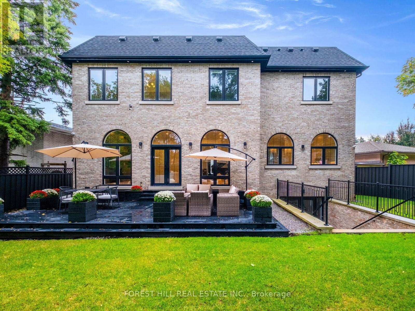 












150 HOLCOLM ROAD

,
Toronto (Willowdale West),




Ontario
M2N2E2

