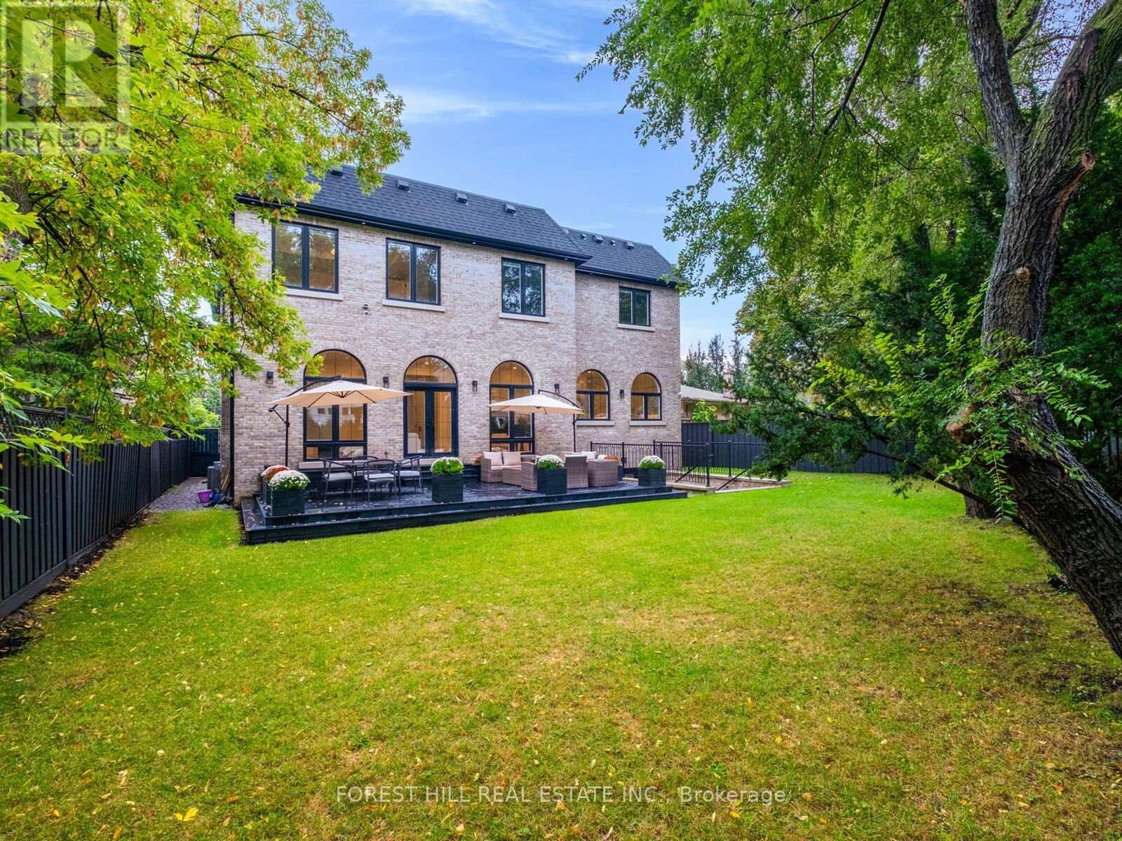 












150 HOLCOLM ROAD

,
Toronto (Willowdale West),




Ontario
M2N2E2

