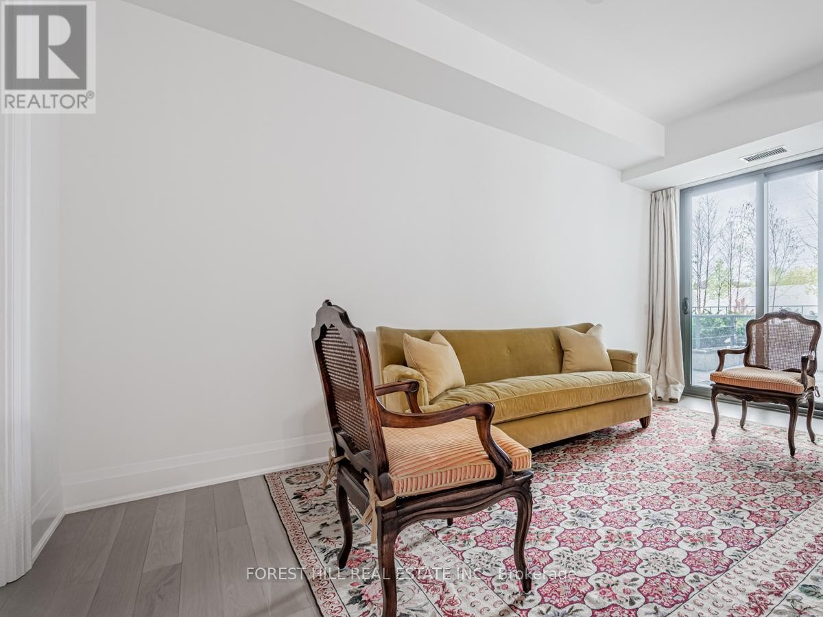 












201 - 280 HOWLAND AVENUE

,
Toronto (Annex),




Ontario
M5R0C3

