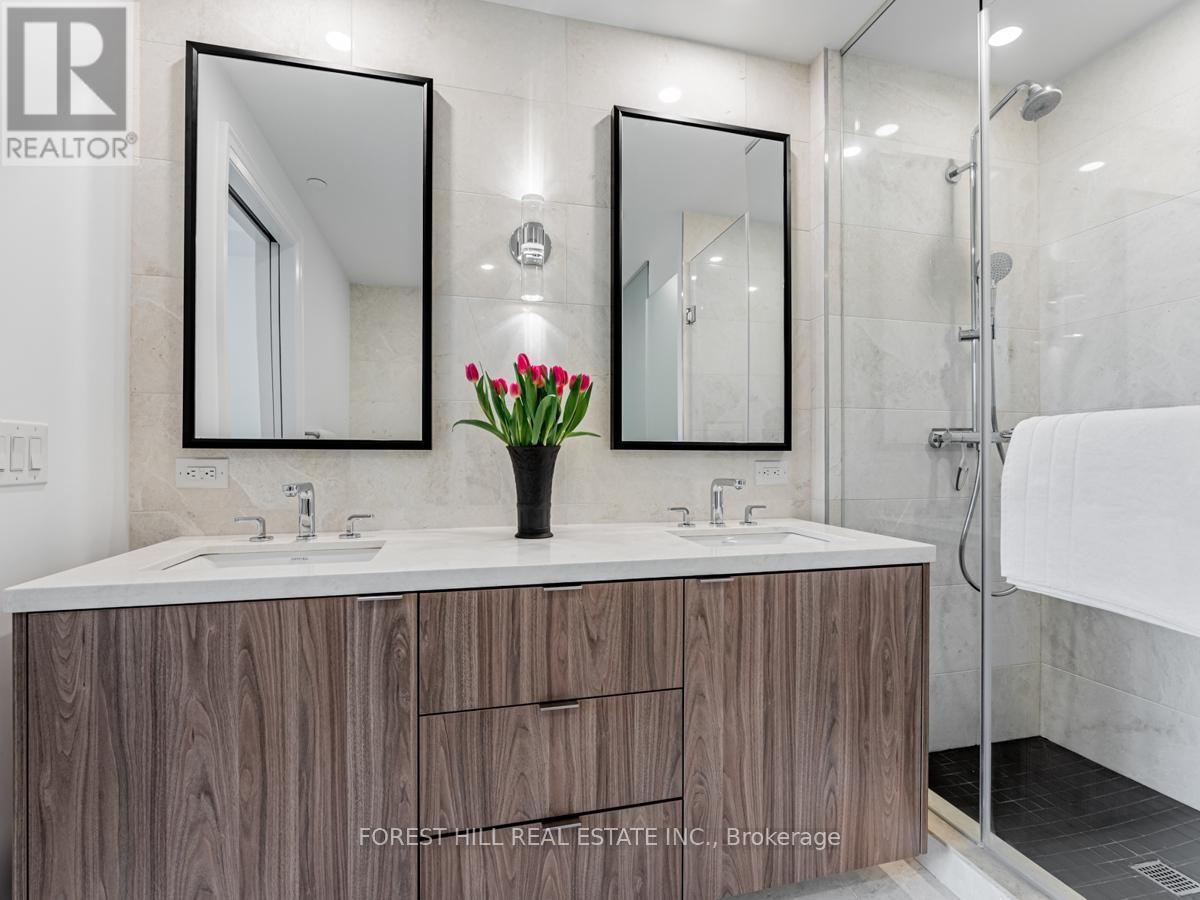 












201 - 280 HOWLAND AVENUE

,
Toronto (Annex),




Ontario
M5R0C3

