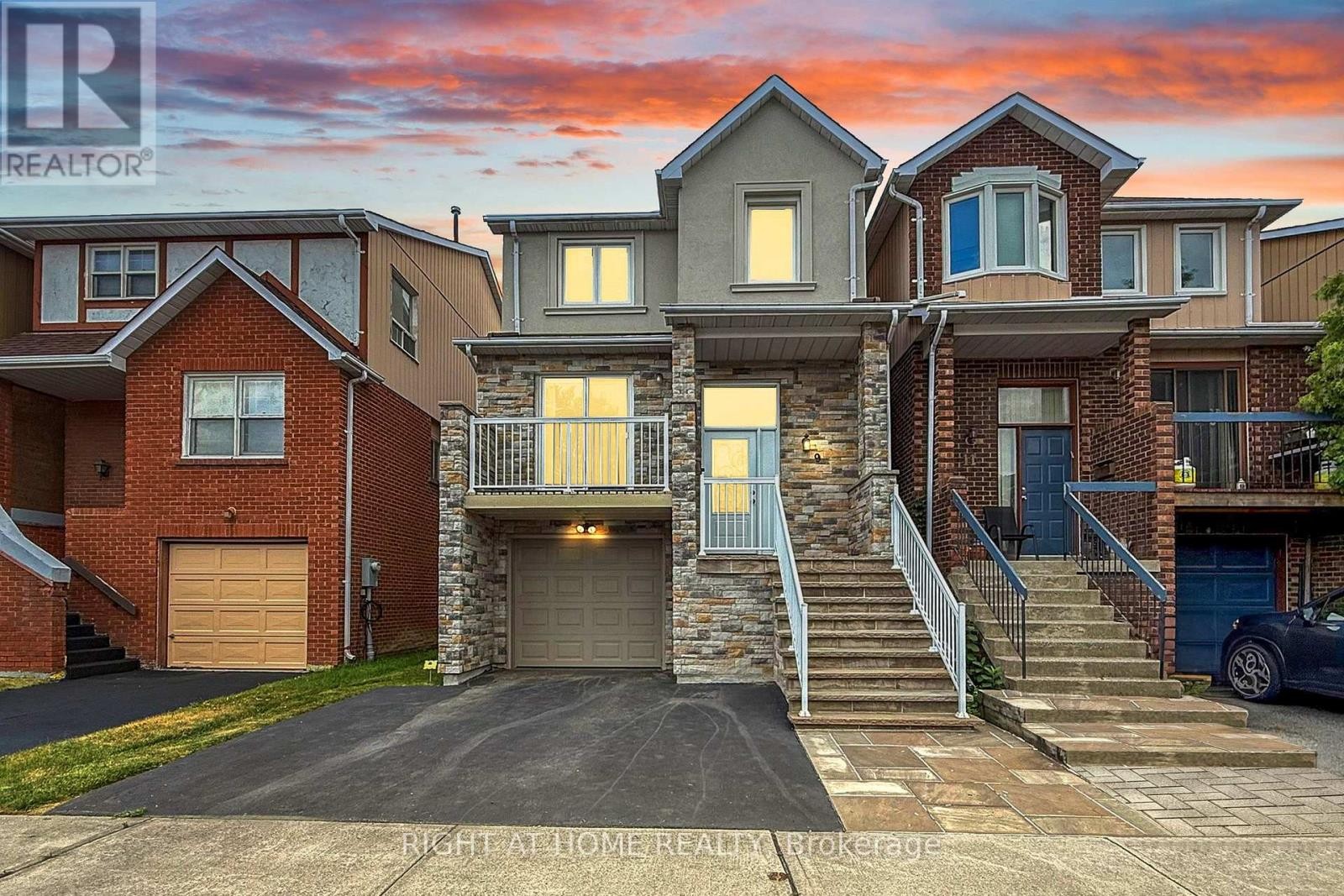 












9 FESTIVAL DRIVE

,
Toronto (Westminster-Branson),




Ontario
M2R3T9

