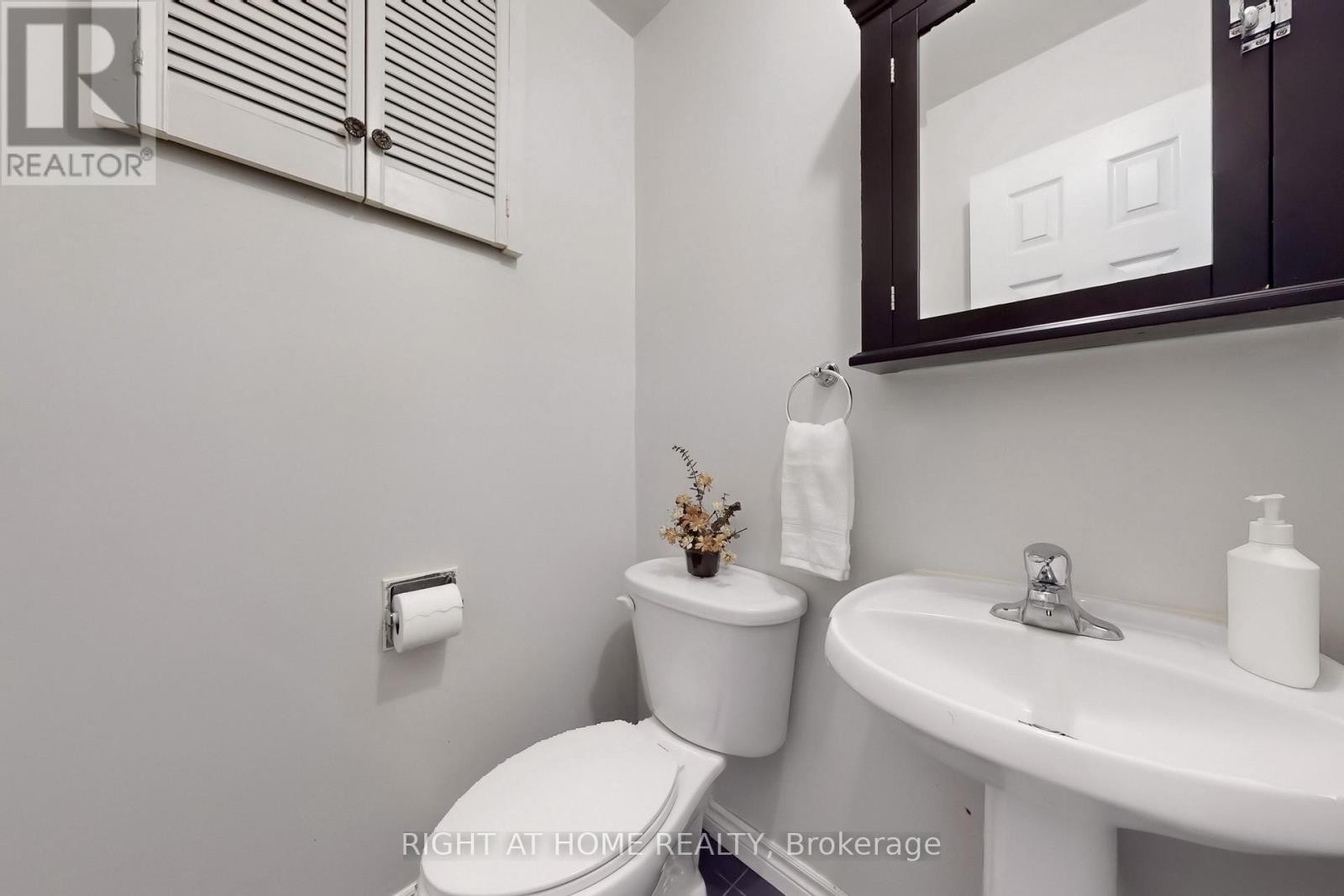












9 FESTIVAL DRIVE

,
Toronto (Westminster-Branson),




Ontario
M2R3T9

