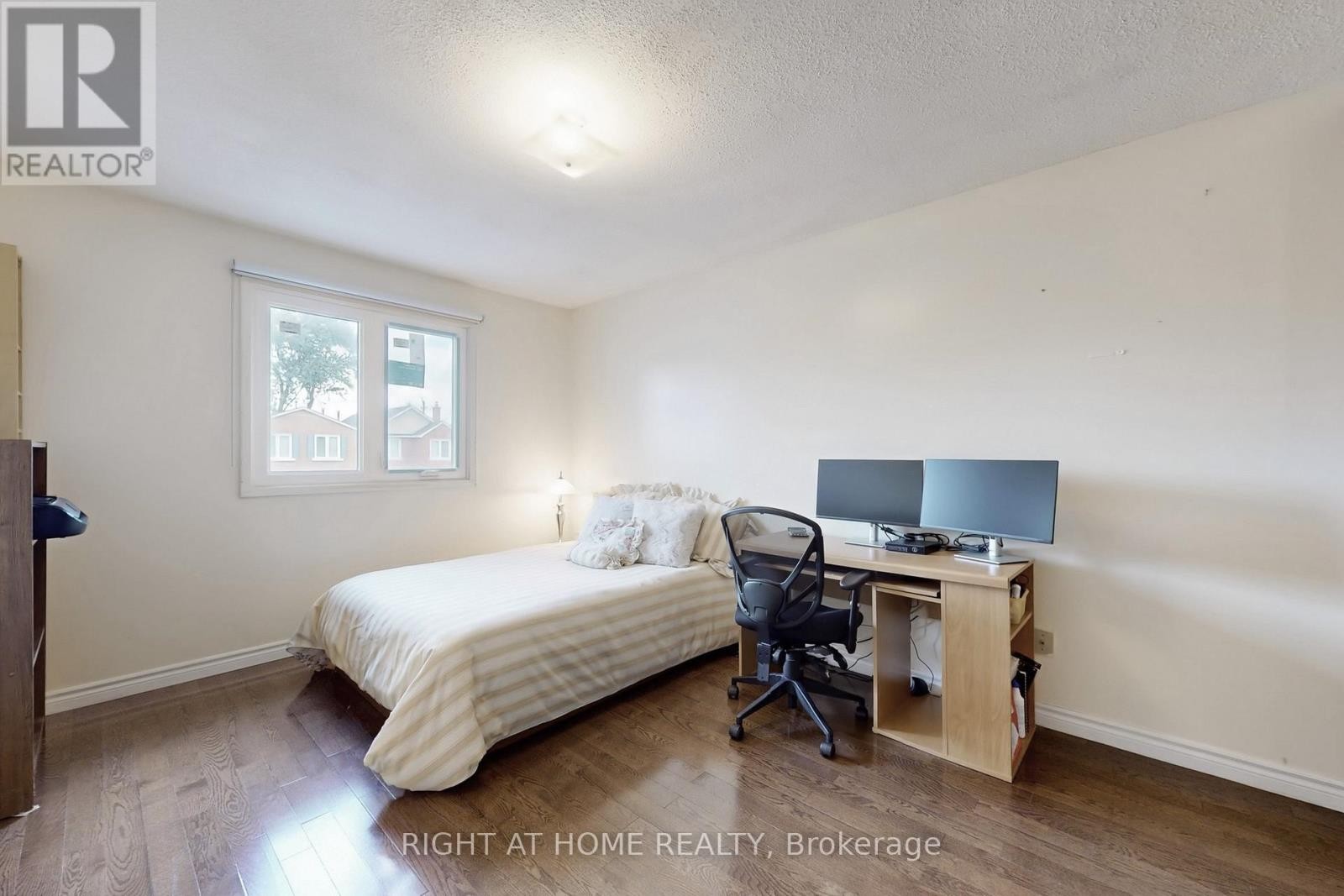 












9 FESTIVAL DRIVE

,
Toronto (Westminster-Branson),




Ontario
M2R3T9

