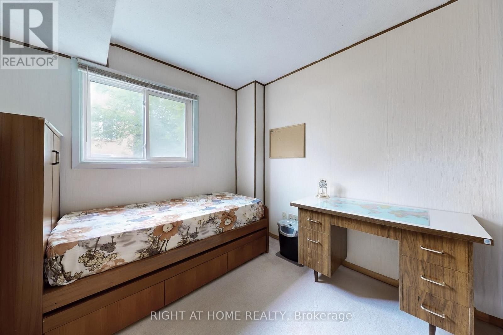 












9 FESTIVAL DRIVE

,
Toronto (Westminster-Branson),




Ontario
M2R3T9

