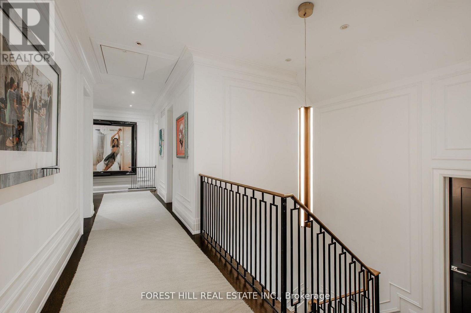 












176 BALMORAL AVENUE

,
Toronto (Casa Loma),




Ontario
M4V1J6

