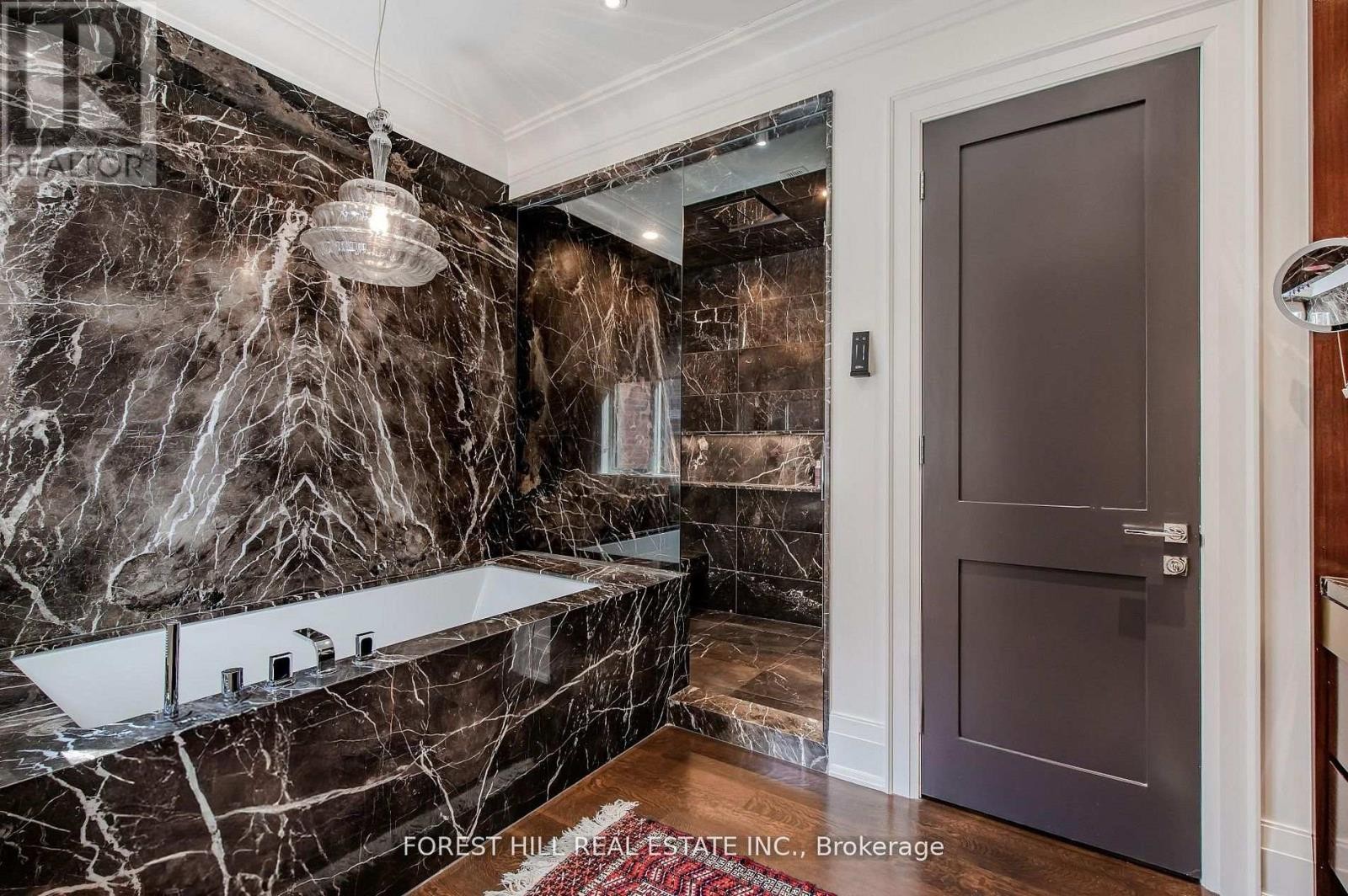 












176 BALMORAL AVENUE

,
Toronto (Casa Loma),




Ontario
M4V1J6

