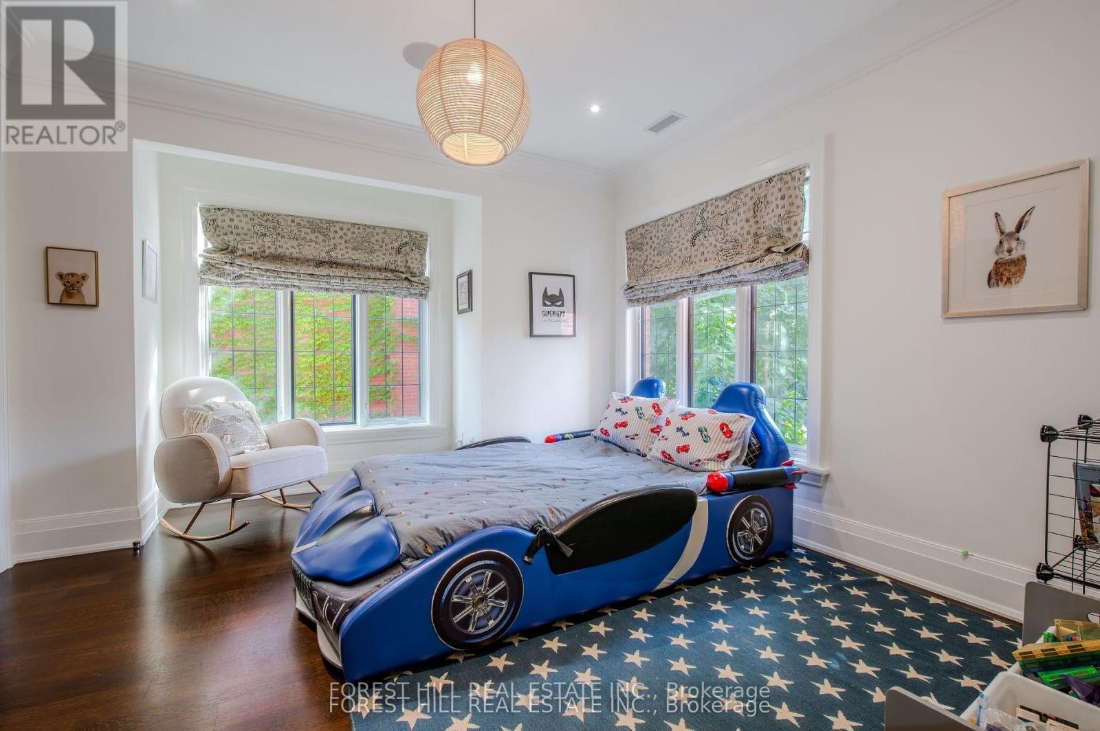 












176 BALMORAL AVENUE

,
Toronto (Casa Loma),




Ontario
M4V1J6

