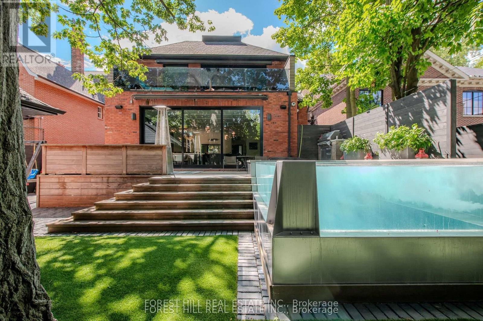 












176 BALMORAL AVENUE

,
Toronto (Casa Loma),




Ontario
M4V1J6

