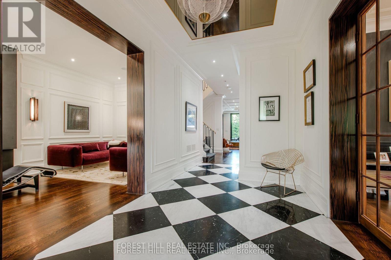 












176 BALMORAL AVENUE

,
Toronto (Casa Loma),




Ontario
M4V1J6

