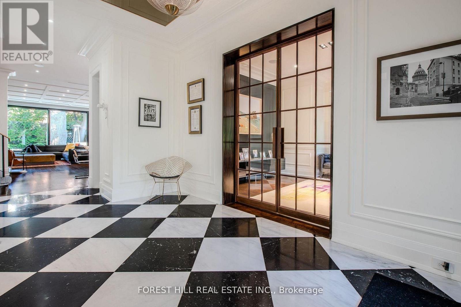 












176 BALMORAL AVENUE

,
Toronto (Casa Loma),




Ontario
M4V1J6

