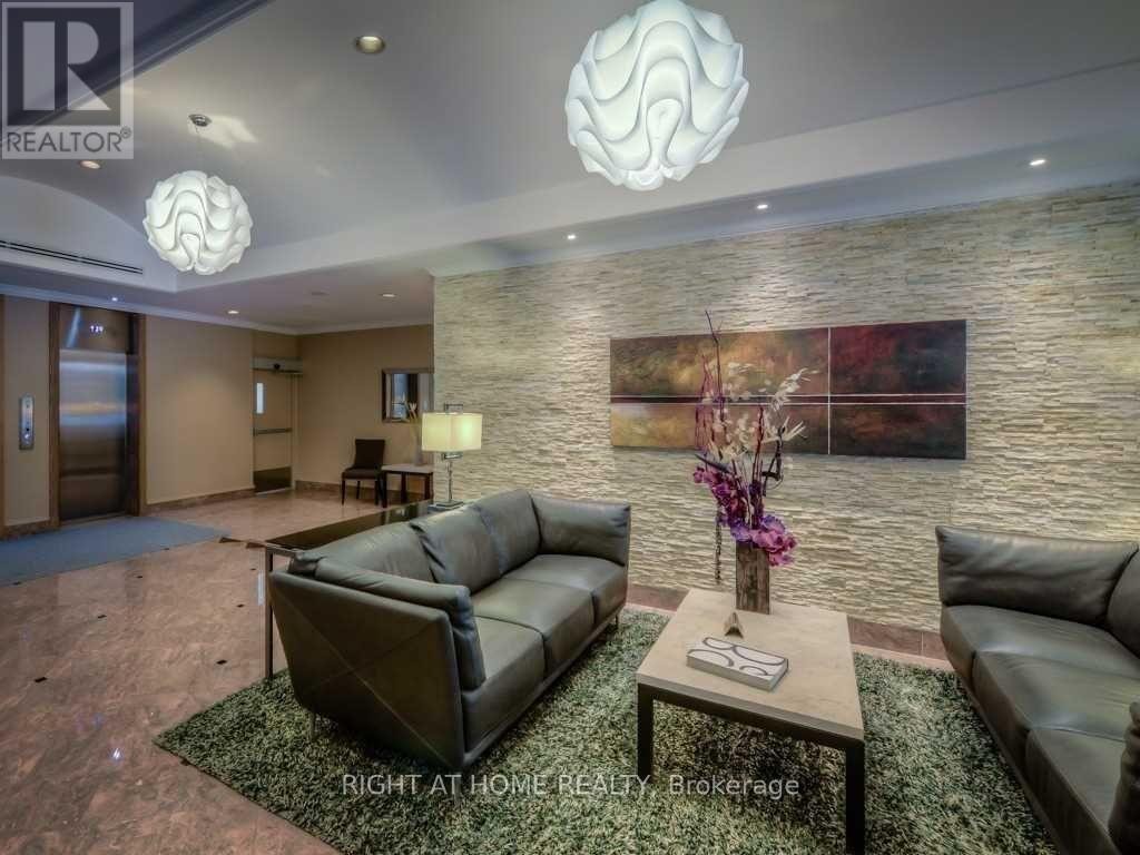 












607 - 45 CARLTON STREET

,
Toronto (Church-Yonge Corridor),




Ontario
M5B2H9

