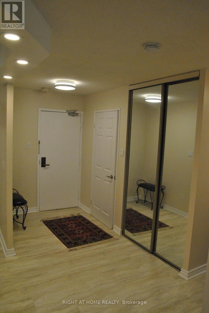 












607 - 45 CARLTON STREET

,
Toronto (Church-Yonge Corridor),




Ontario
M5B2H9

