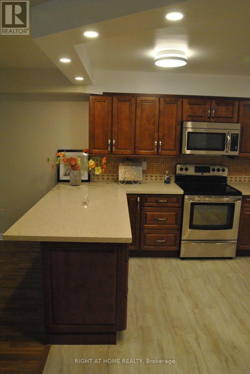 












607 - 45 CARLTON STREET

,
Toronto (Church-Yonge Corridor),




Ontario
M5B2H9

