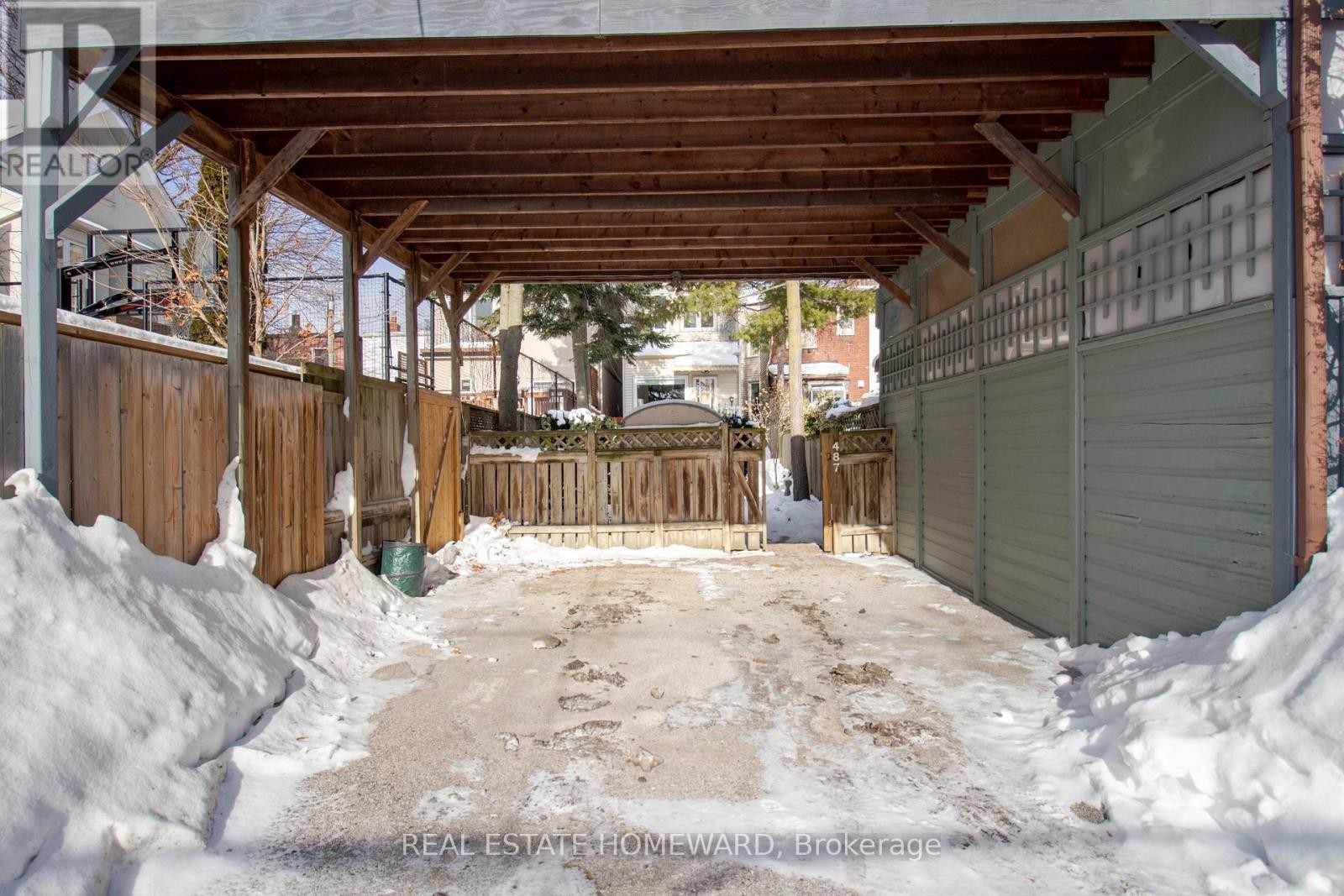 












487 DAVISVILLE AVENUE

,
Toronto (Mount Pleasant East),




Ontario
M4S1J2

