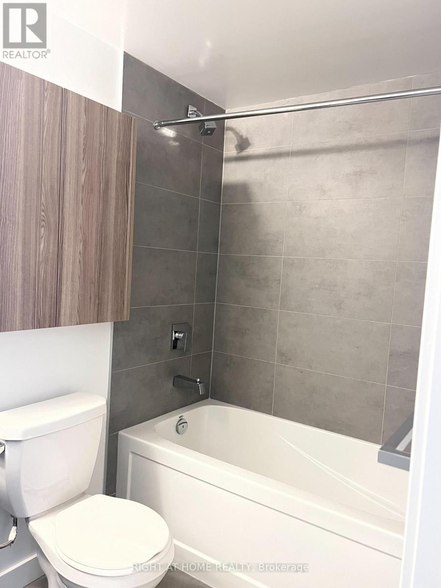 












708 - 8 TIPPETT ROAD S

,
Toronto (Clanton Park),




Ontario
M3H0E7

