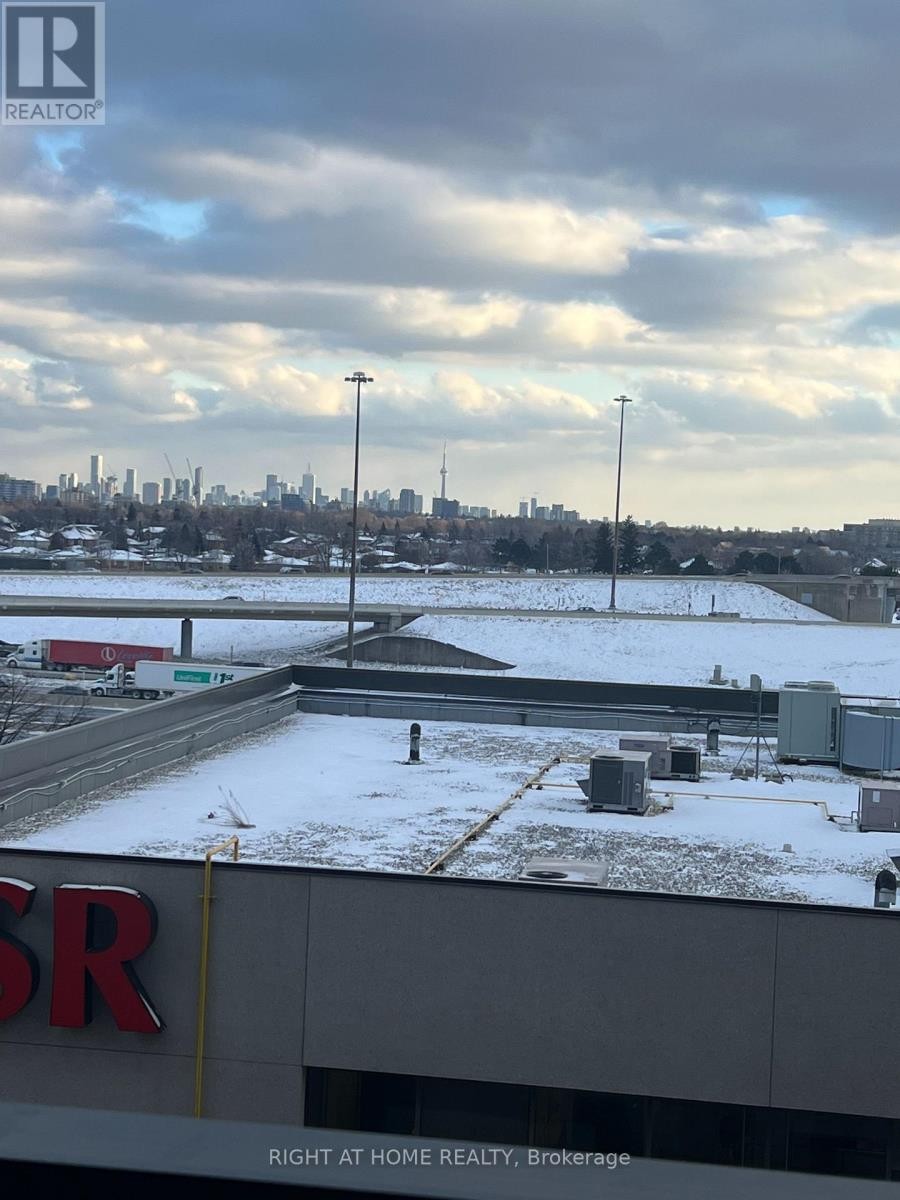 












708 - 8 TIPPETT ROAD S

,
Toronto (Clanton Park),




Ontario
M3H0E7

