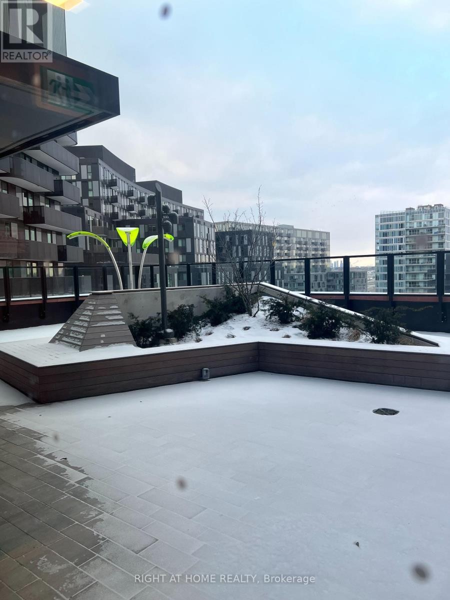 












708 - 8 TIPPETT ROAD S

,
Toronto (Clanton Park),




Ontario
M3H0E7

