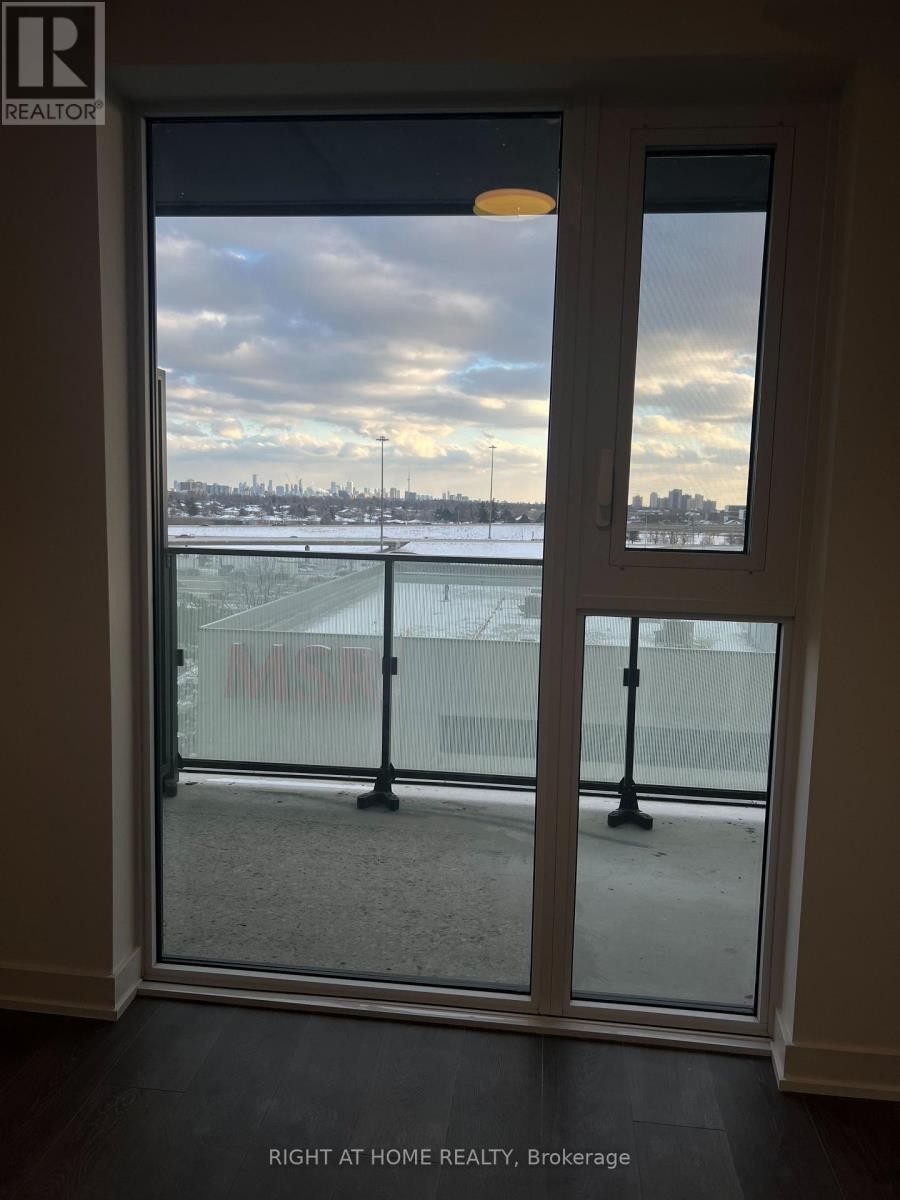 












708 - 8 TIPPETT ROAD S

,
Toronto (Clanton Park),




Ontario
M3H0E7

