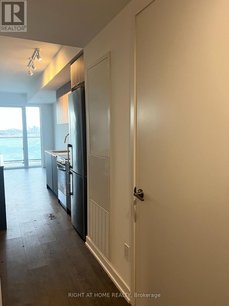 












708 - 8 TIPPETT ROAD S

,
Toronto (Clanton Park),




Ontario
M3H0E7

