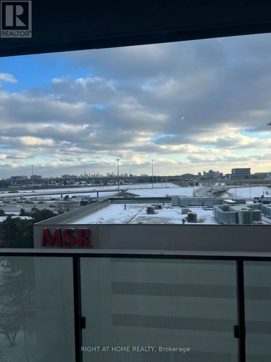 












708 - 8 TIPPETT ROAD S

,
Toronto (Clanton Park),




Ontario
M3H0E7

