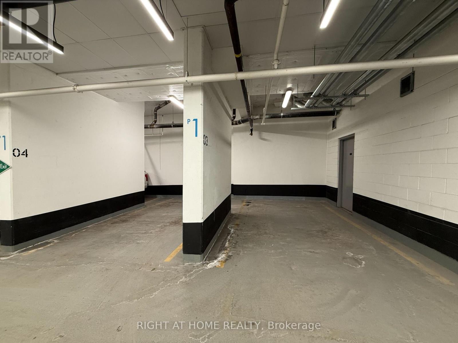 












1811 - 15 HOLMES AVENUE

,
Toronto (Willowdale East),




Ontario
M2N4L8

